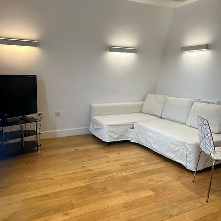 One Bedroom Apartment In Holborn London Kültér fotó