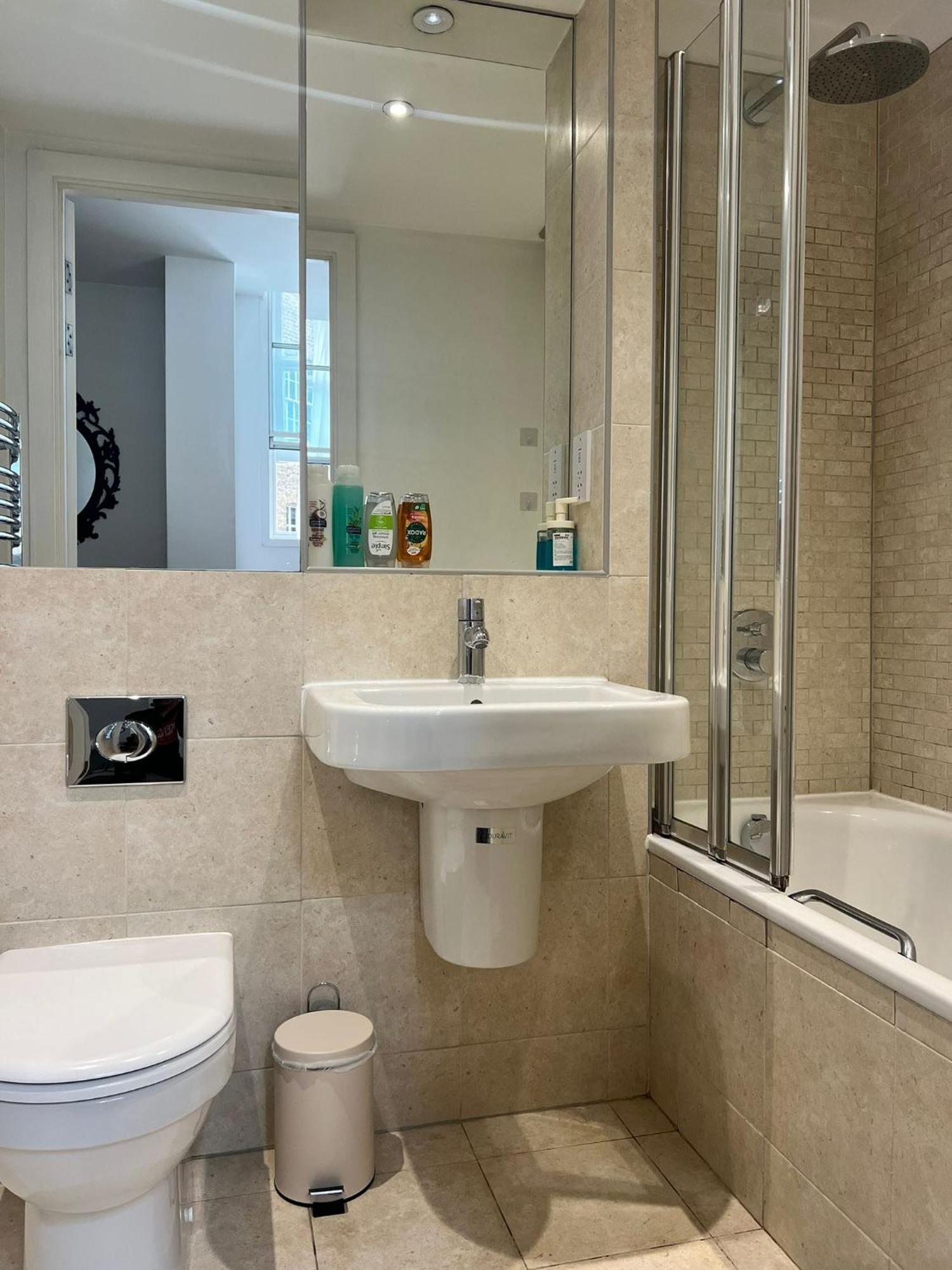 One Bedroom Apartment In Holborn London Kültér fotó
